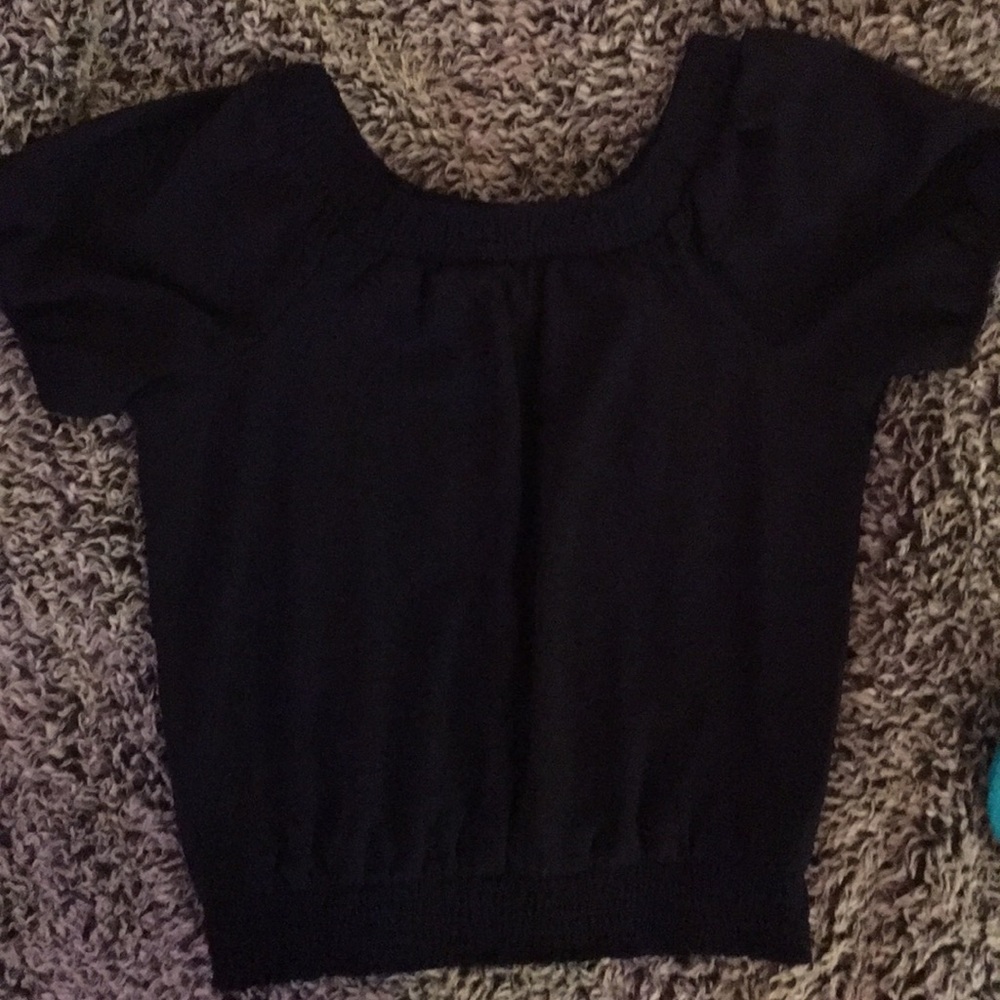 medium dark blue tee!